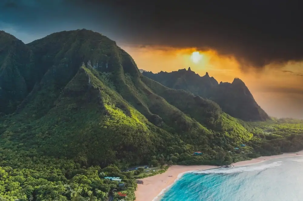 Afternoon light over the Nā Pali Coast sea cliffs