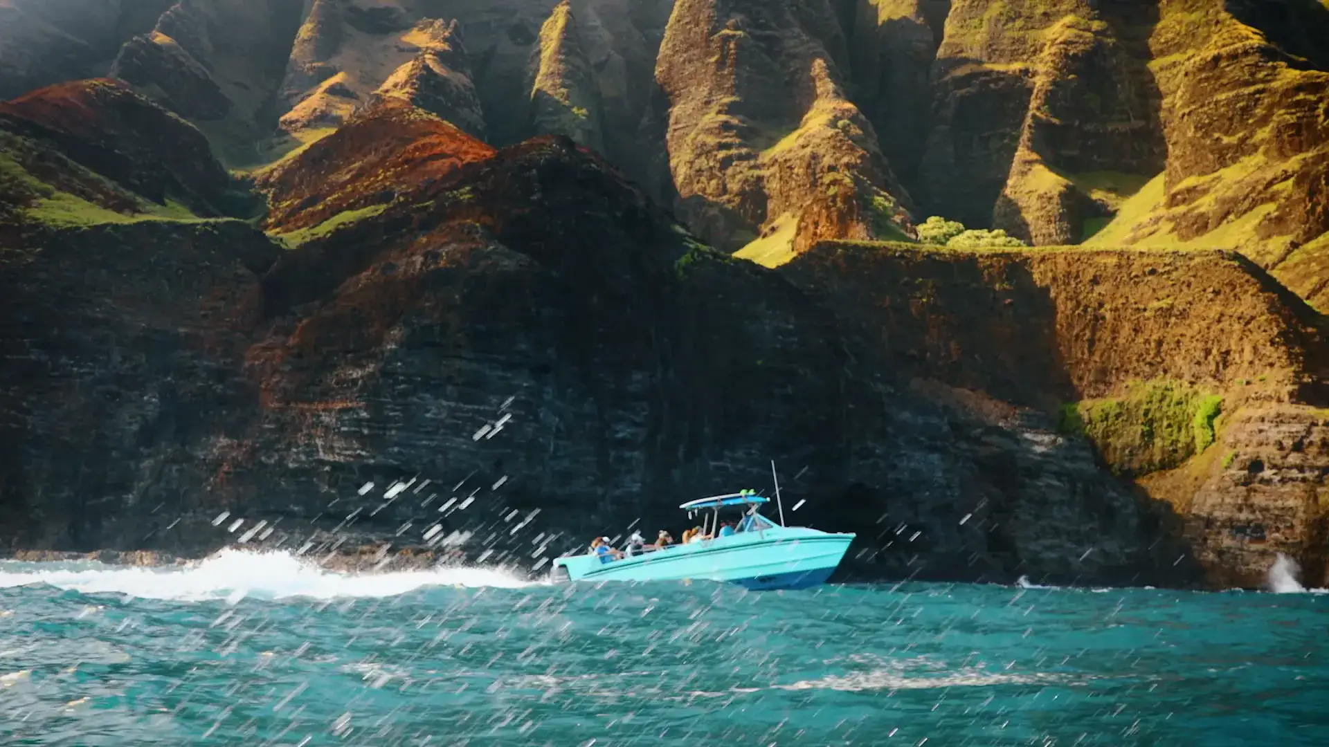 Kauai Nā Pali Coast boat tour departing from Hanalei Bay