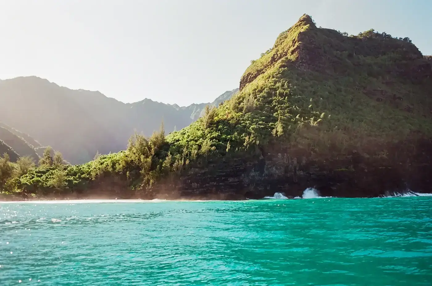 Nā Pali Coast Sightseeing Boat Tour