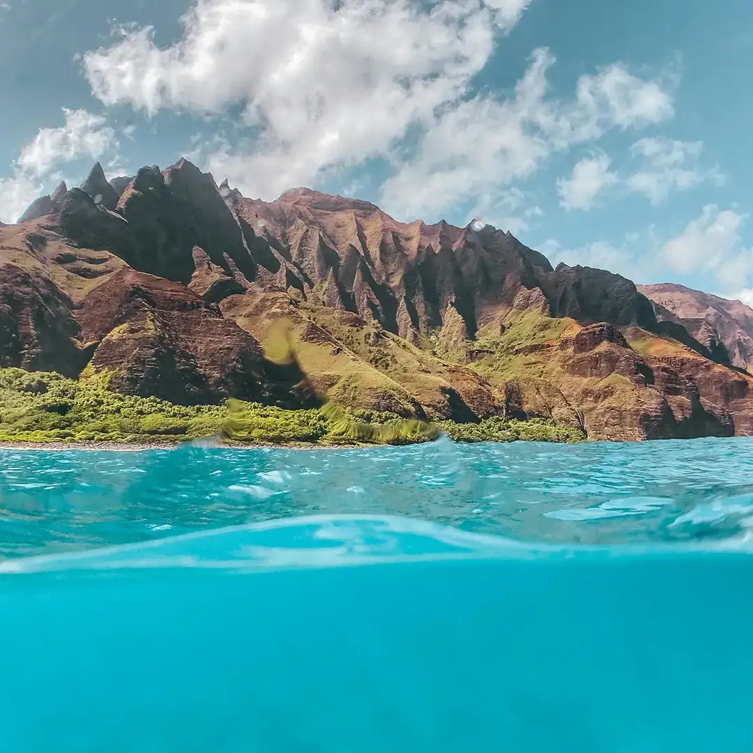 Nā Pali Coast tour scenery